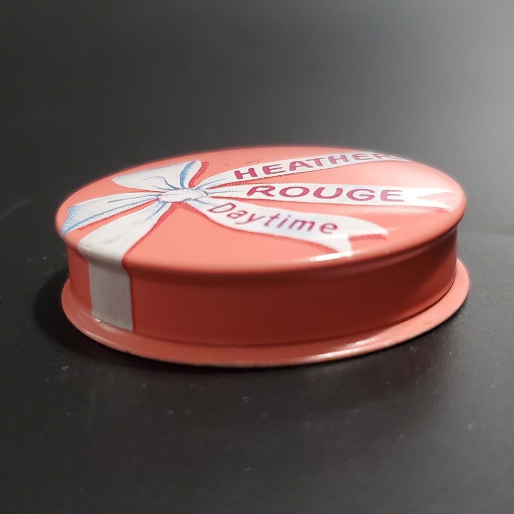 Vintage Makeup Tin Original Powder Puff and Rouge NY Heather Rouge Daytime Bow - Picture 4 of 7